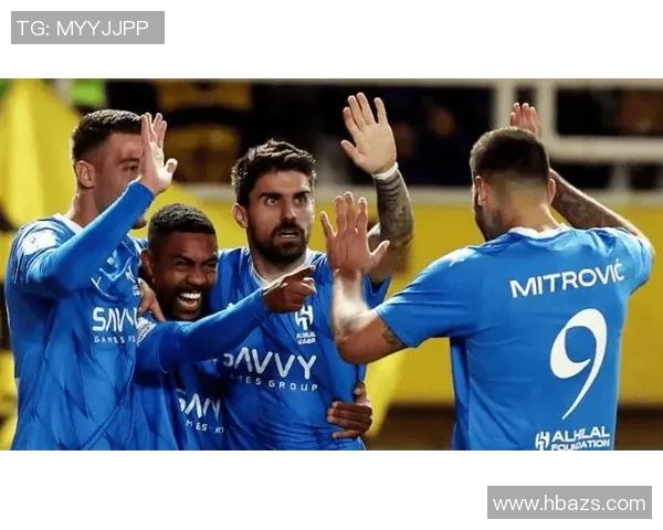 以利雅得新月强势登场激战焦点赛事全场氛围燃爆球迷热情